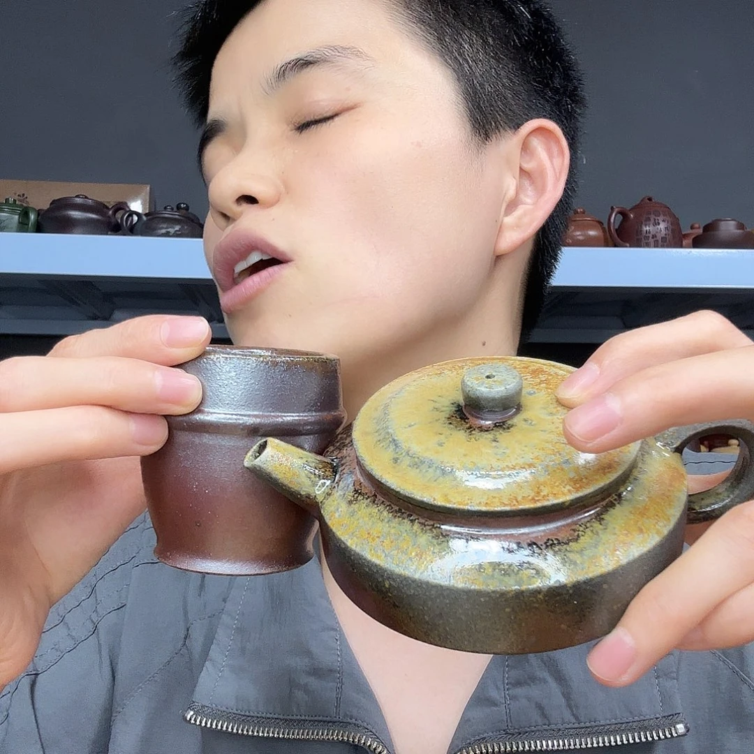 茶壶底槽青民间手艺人全手工制作