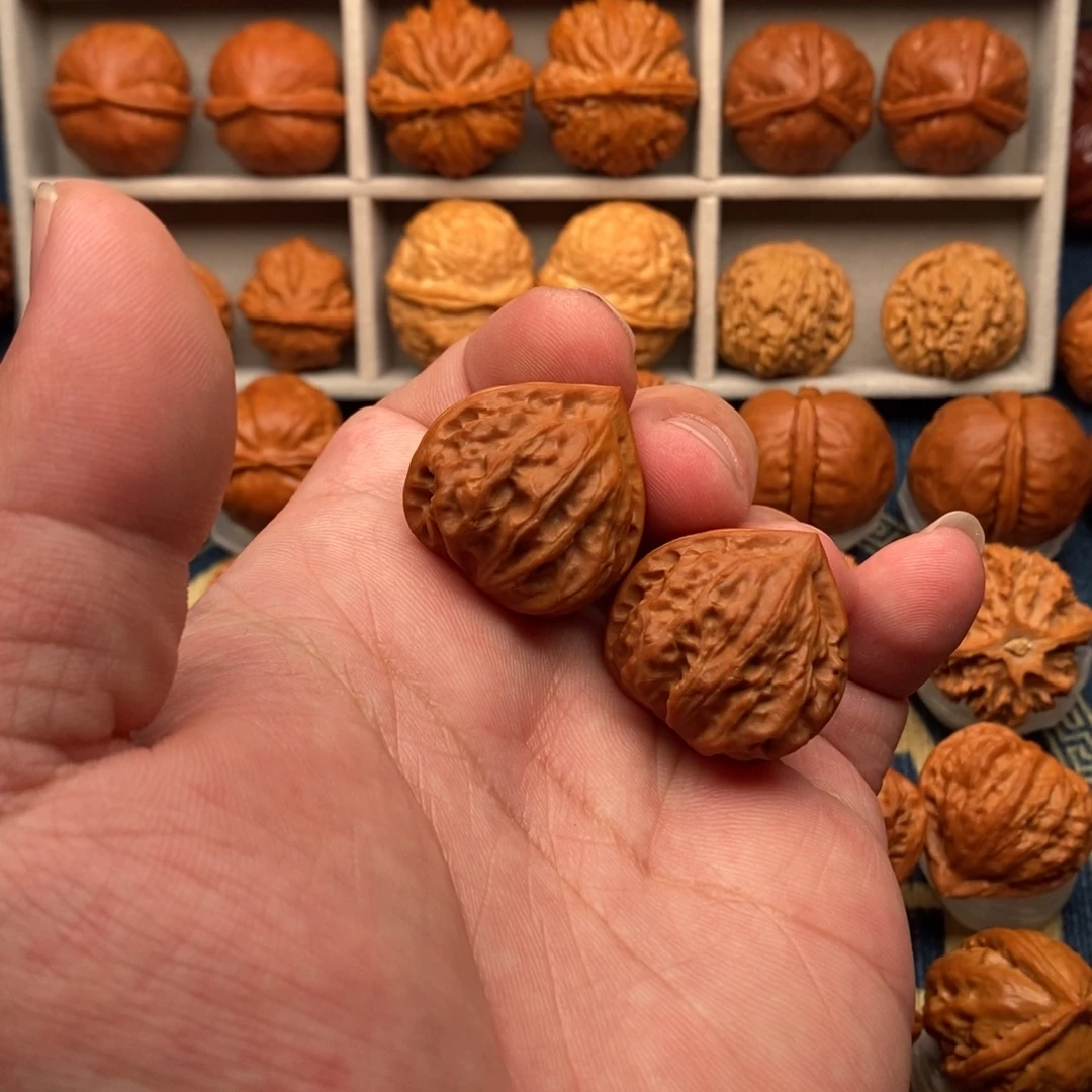 二****把件文玩核桃红桃a