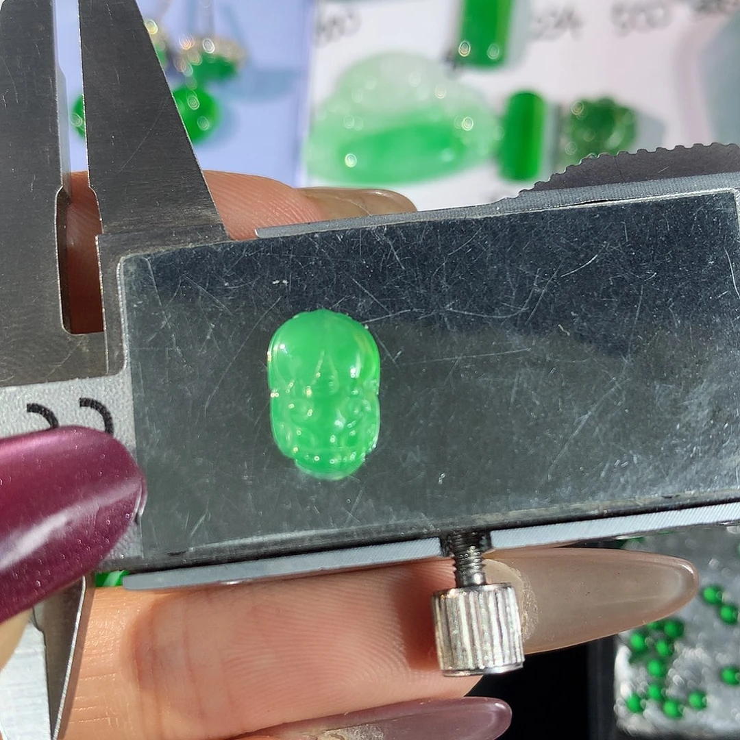 翡翠散珠10.0 7.4 3.4