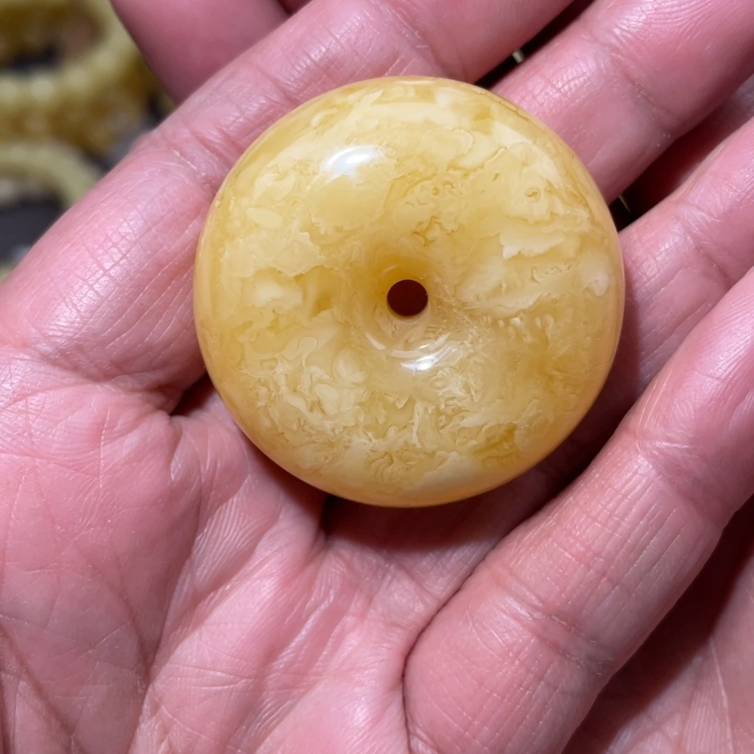 旧***梦蜜蜡未镶嵌珠宝奇石