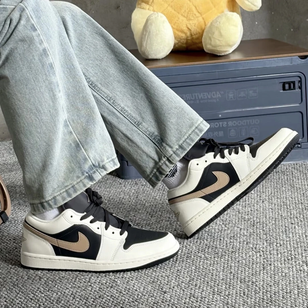 耐克（NIKE）男鞋JORDAN复古篮球鞋AJ1低帮休闲鞋运动鞋IH0649-021