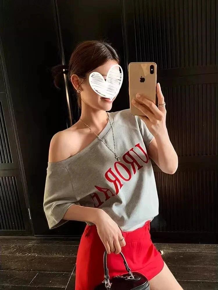 美式复古灰色印花大领口露肩短袖t恤女夏宽松设计感小众斜肩上衣