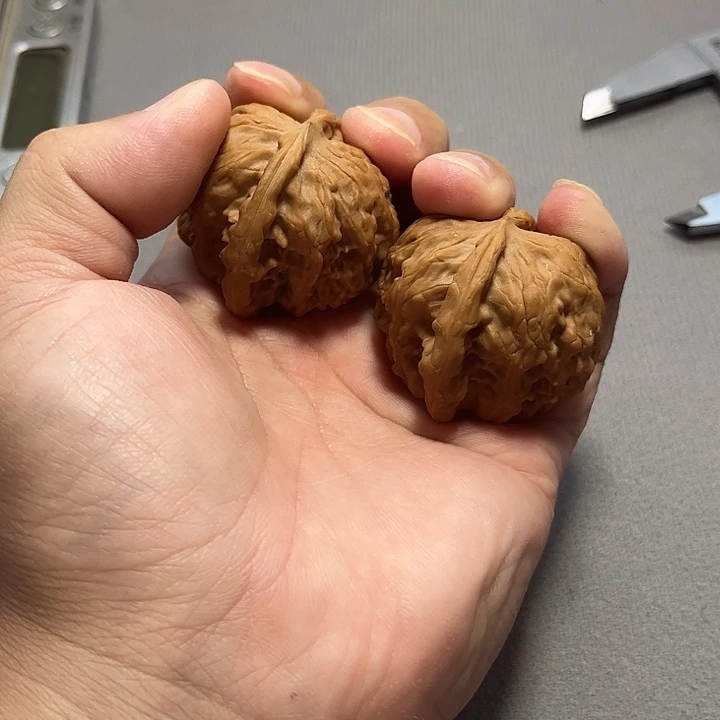 文玩核桃把件野狼