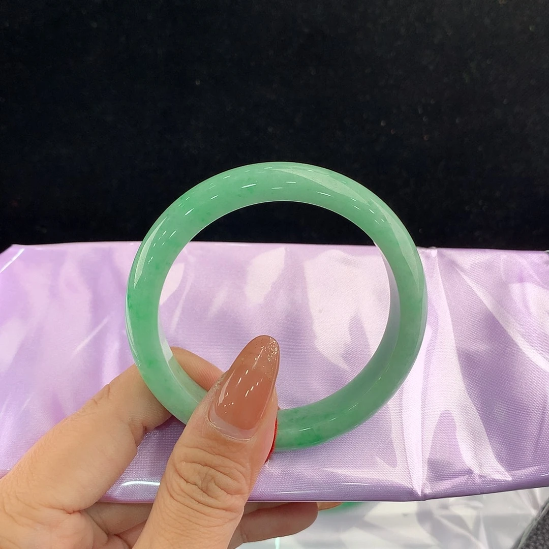 翡翠未镶嵌手镯正57