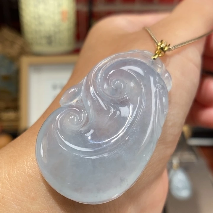 【闪购商品】颈饰18K金镶嵌翡翠72