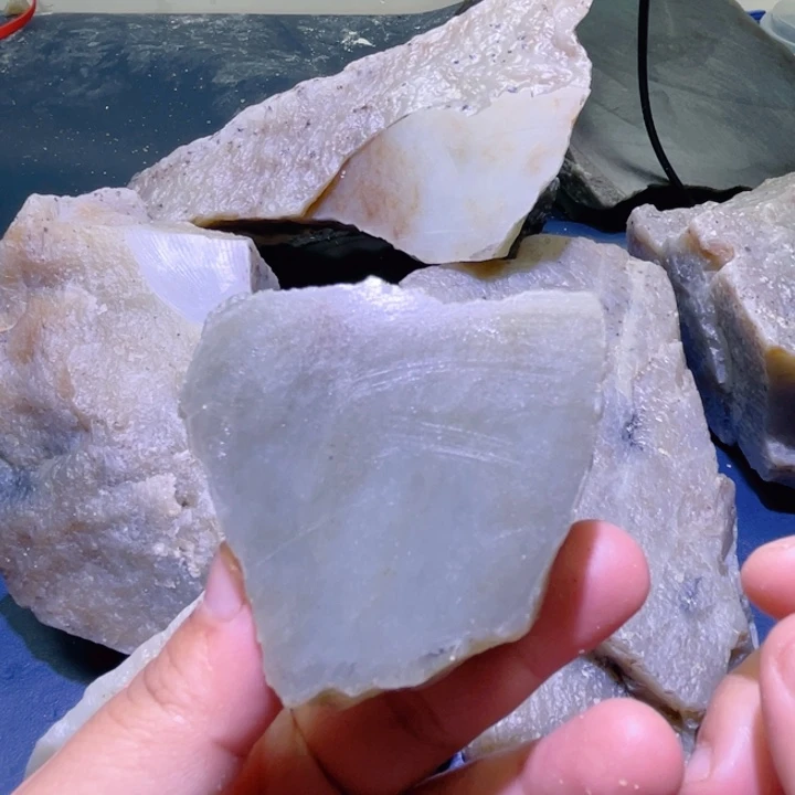 和田玉未镶嵌珠宝半成品