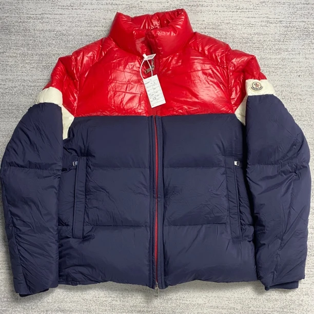 99新 MONCLER 蒙口 盟可睐 深蓝色红白蓝色拼接立领袖标羽绒服3码