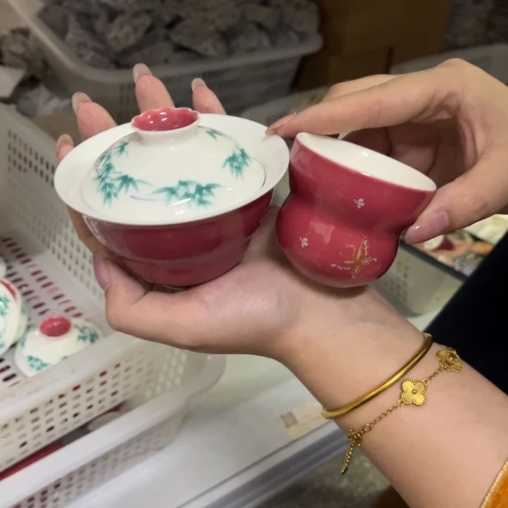 两件套哈哈哈哈哈哈哈哈……