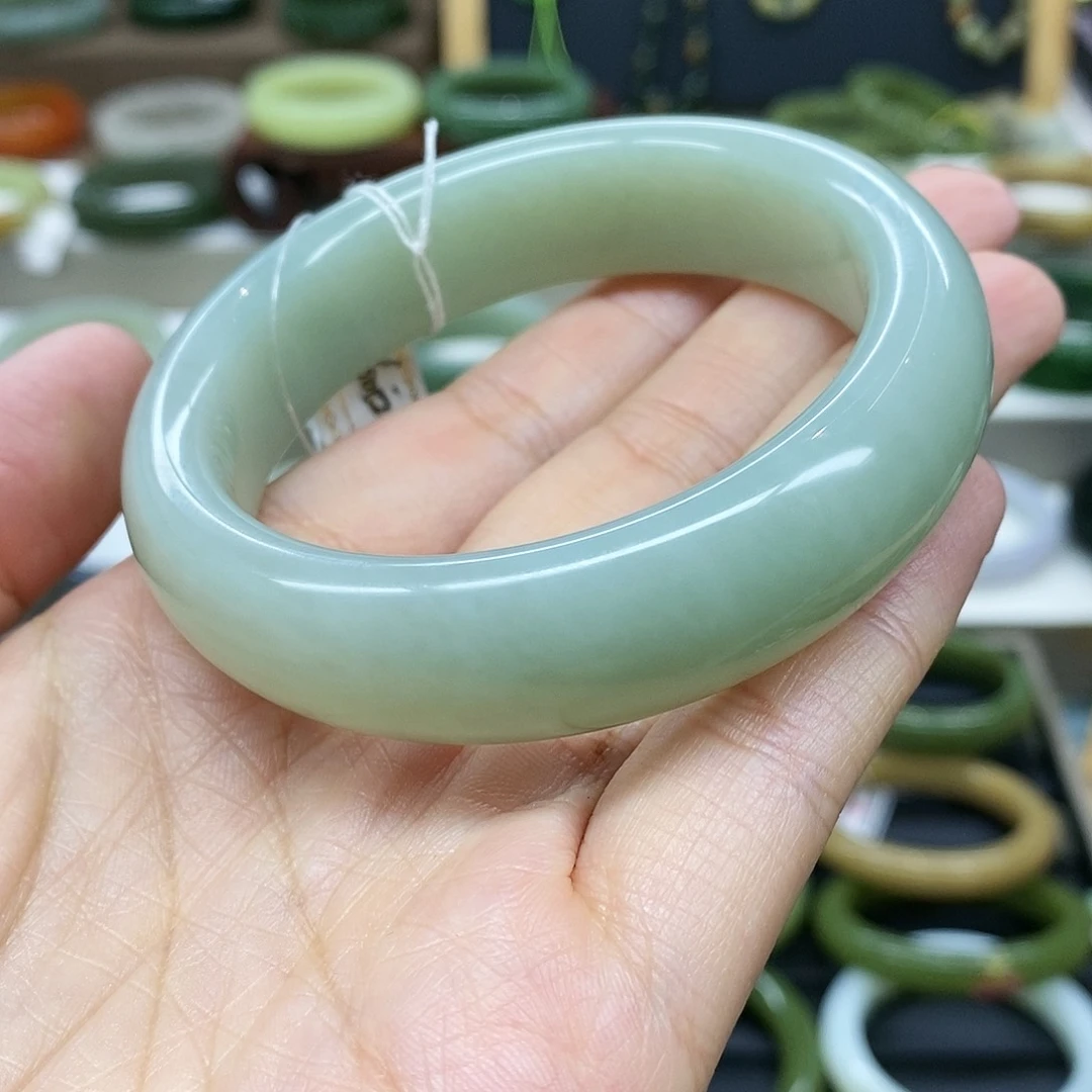 【闪购商品】未镶嵌手镯和田玉