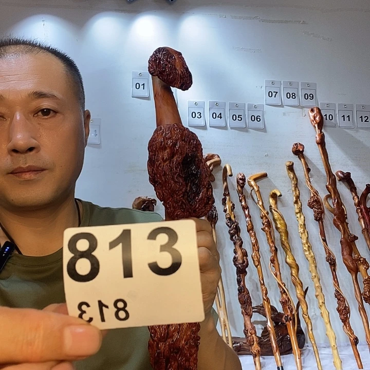 清***。黑果木云南黑果木树榴摆件