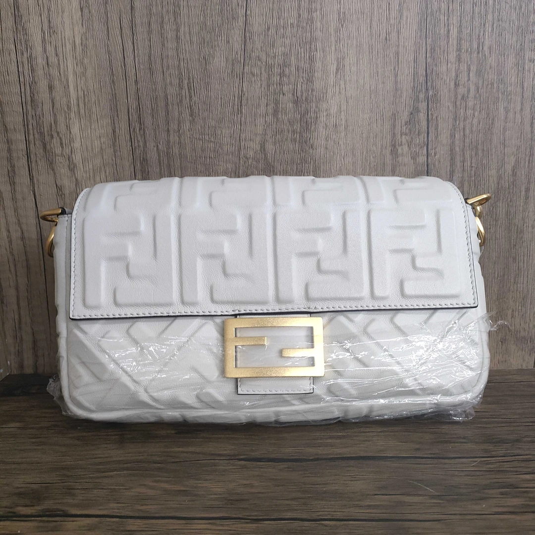 95新 FENDI/芬迪 /丁丁/单肩包/250921004