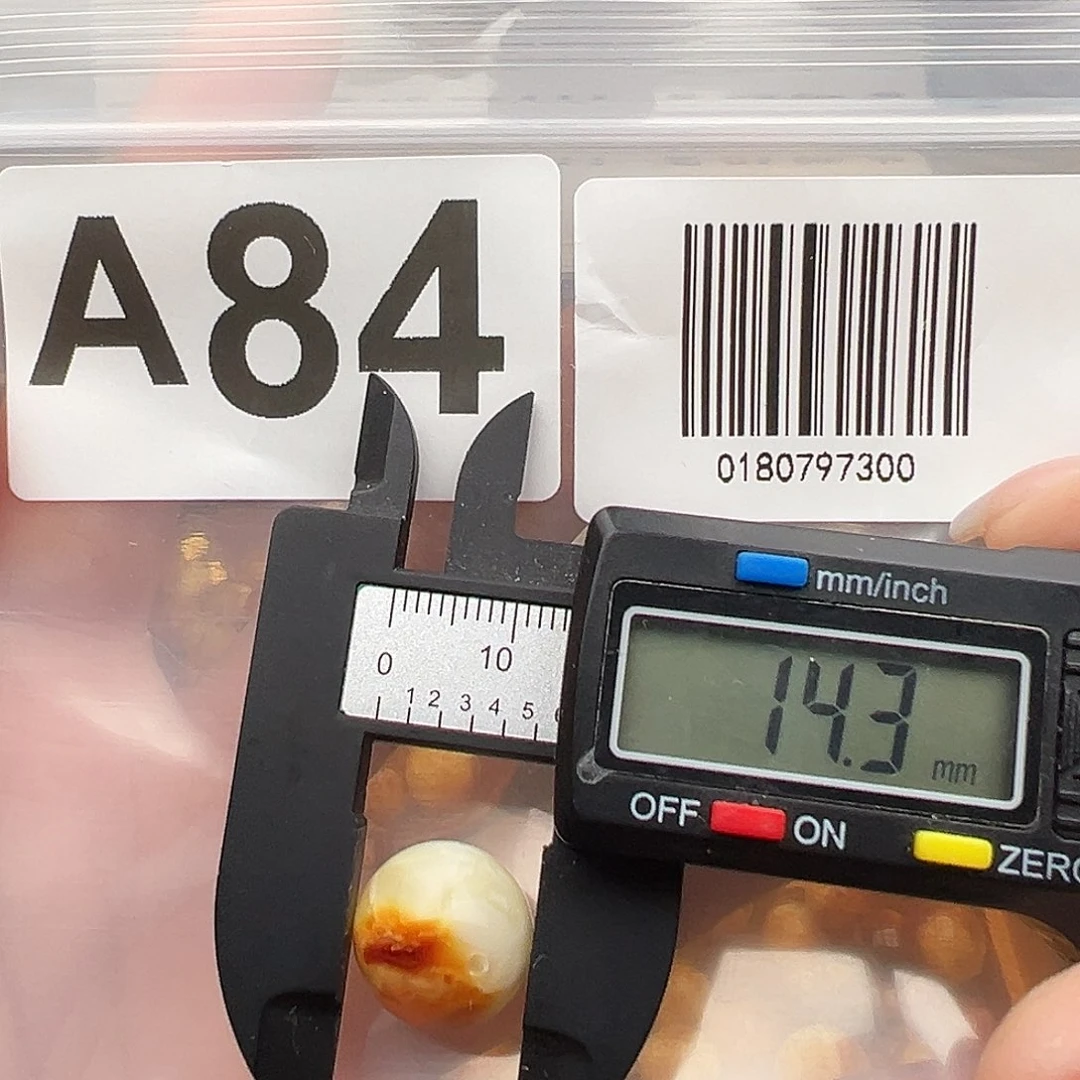 未镶嵌琥珀裸石14