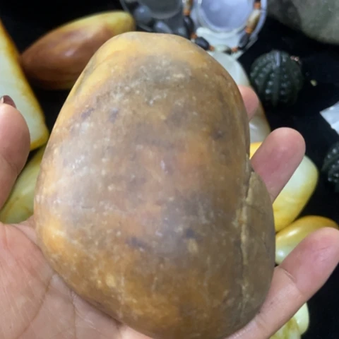未镶嵌和田玉（糖玉）车挂