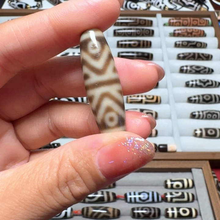 荷***雅玛瑙/玉髓未镶嵌颈饰