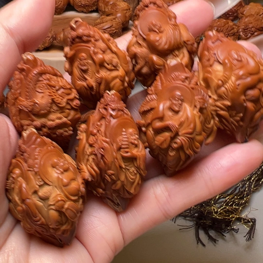 橄榄核吊坠三面十八罗汉