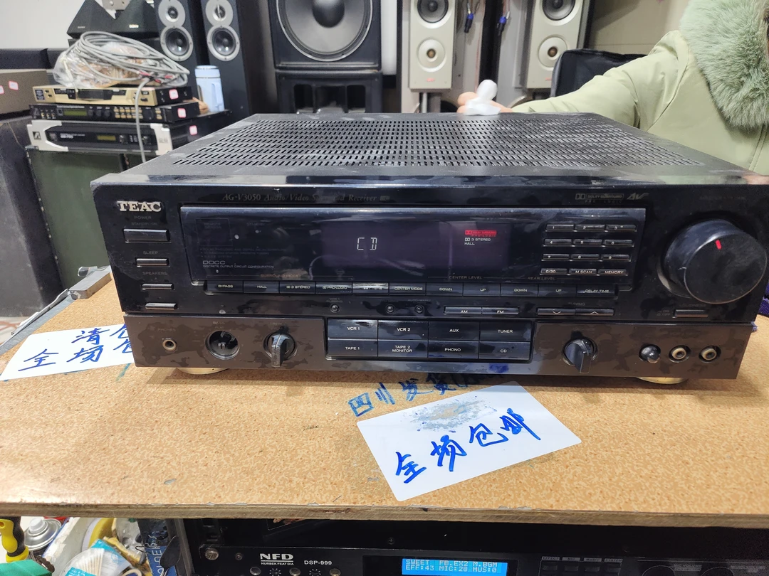 9新  二手TEAC   V3050功放，缺一个旋钮（出声，需要维修，不带线材）