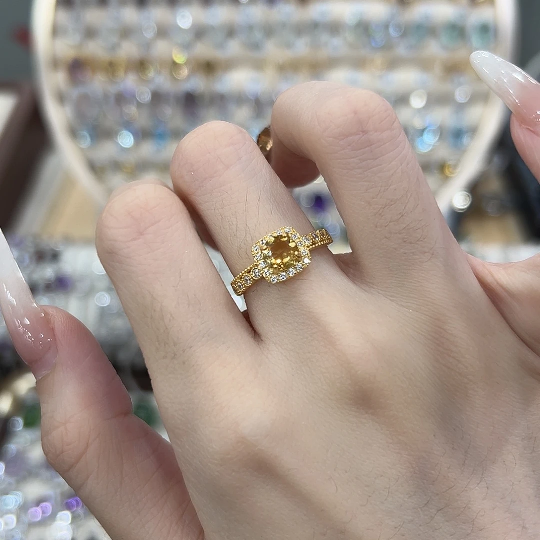 银S925镶嵌黄晶戒指