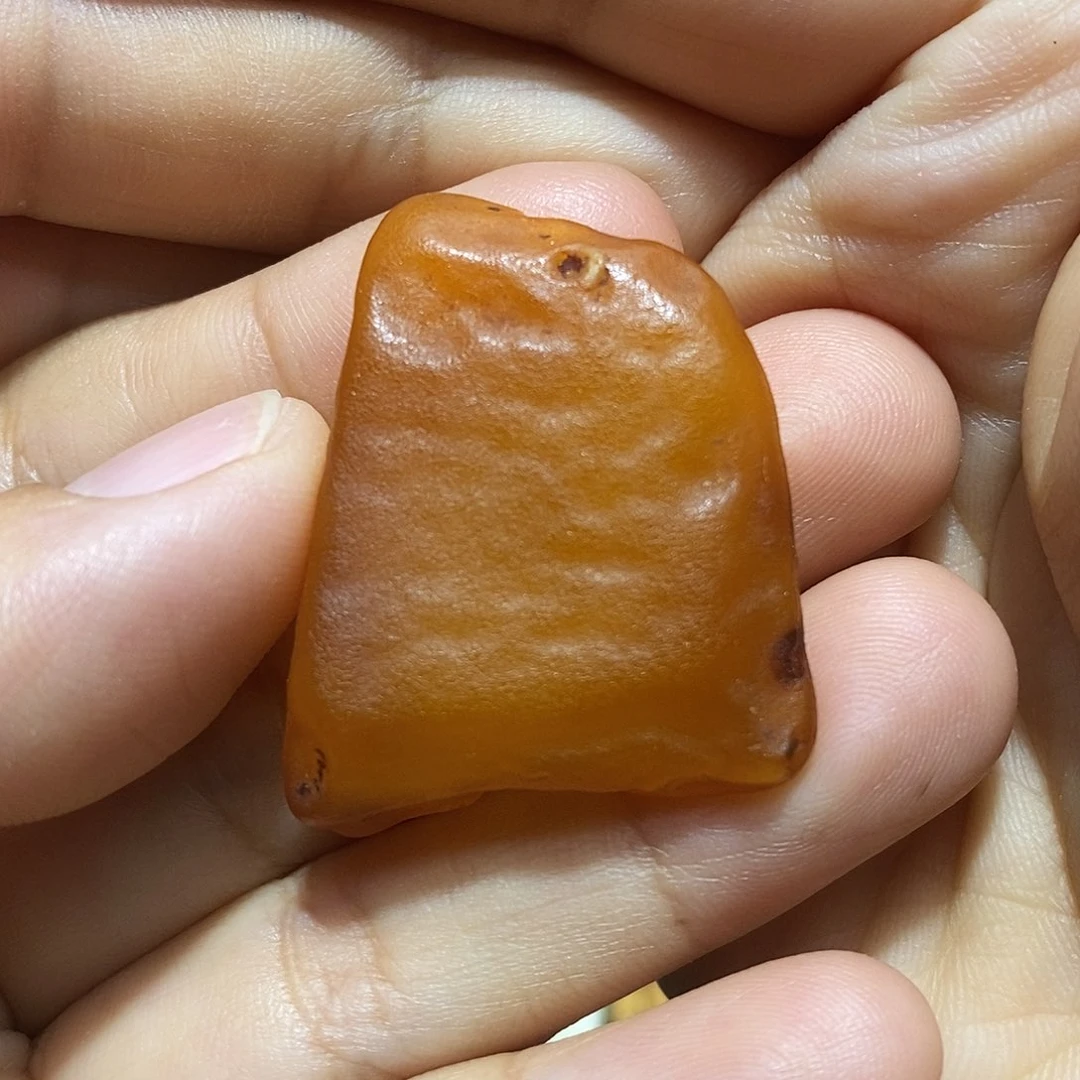未镶嵌颈饰琥珀蜜蜡原石