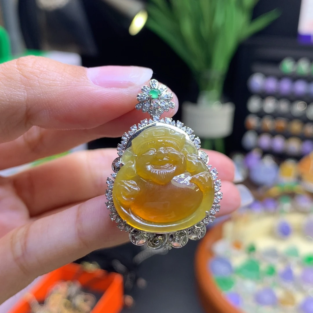 翡翠18K金镶嵌颈饰