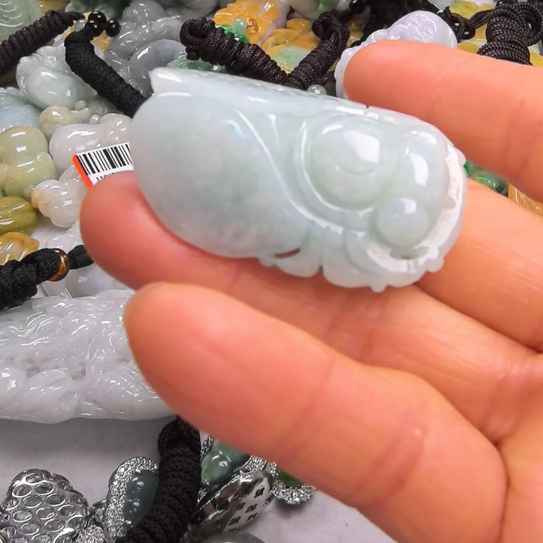 翡翠颈饰未镶嵌吊坠