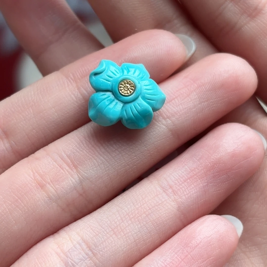 绿松石未镶嵌颈饰