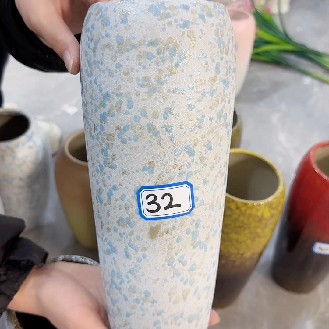 瓶32号复古陶瓷高25厘米瑕疵一个