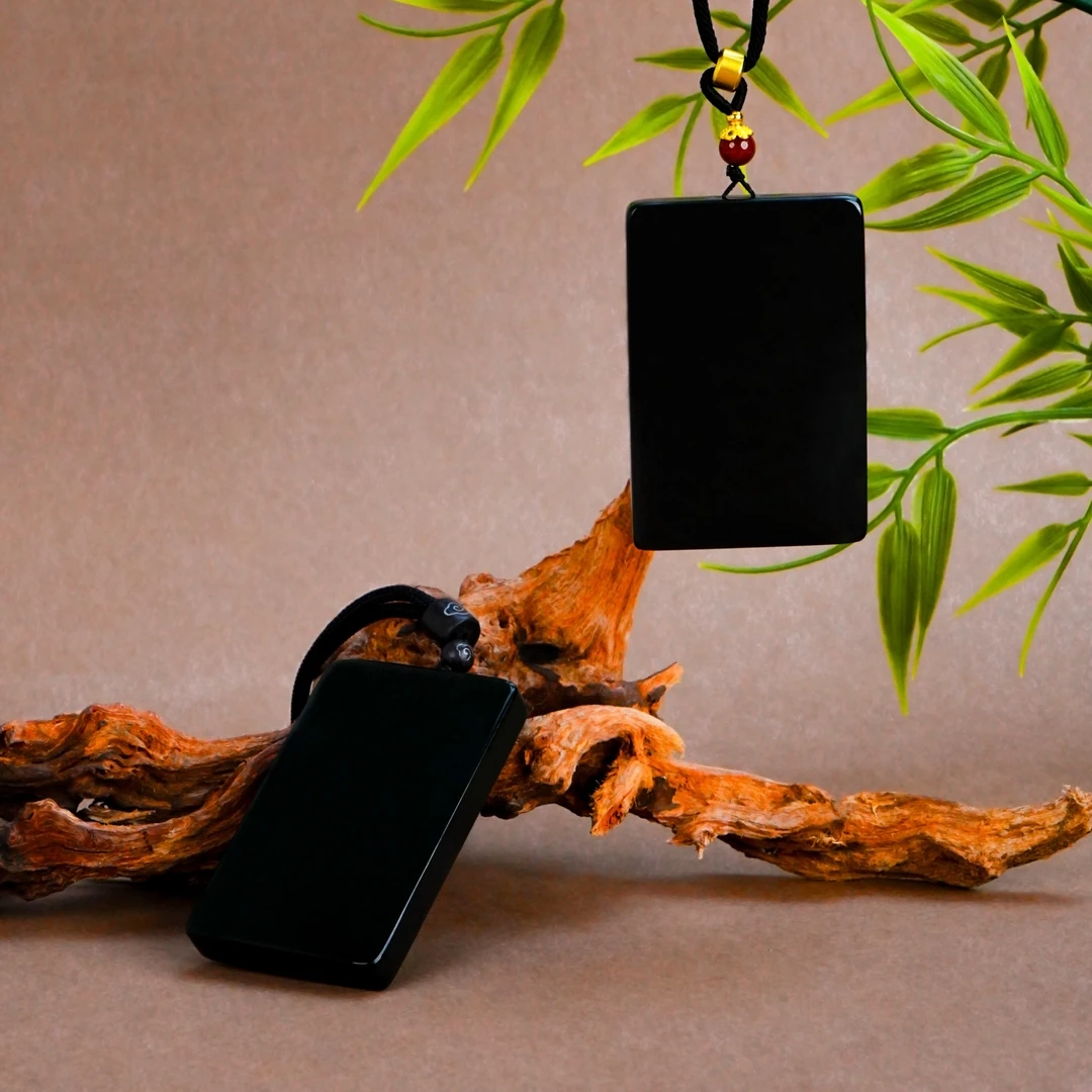 Y-702 青玉四方特大无事牌 配绳  主石约40*60*12mm 多样性发其一