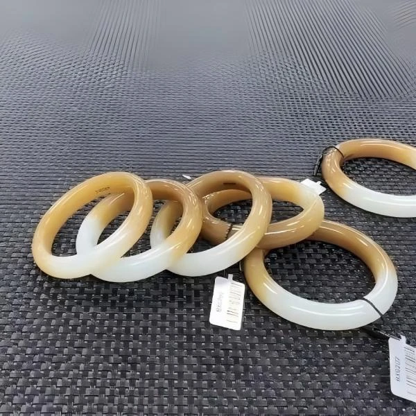 【老郑家】和田玉手镯一支(多样性发1件)