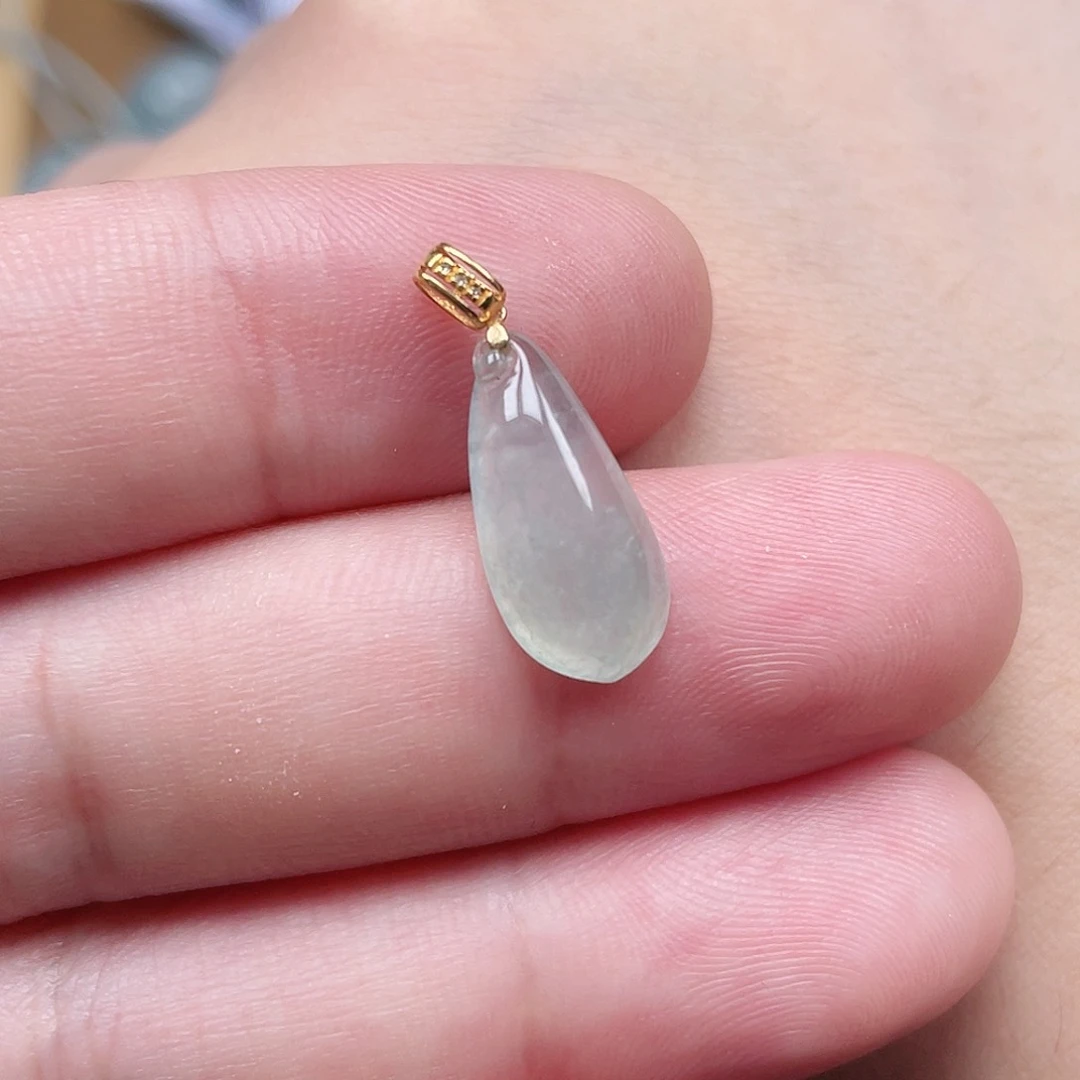 翡翠未镶嵌颈饰福瓜