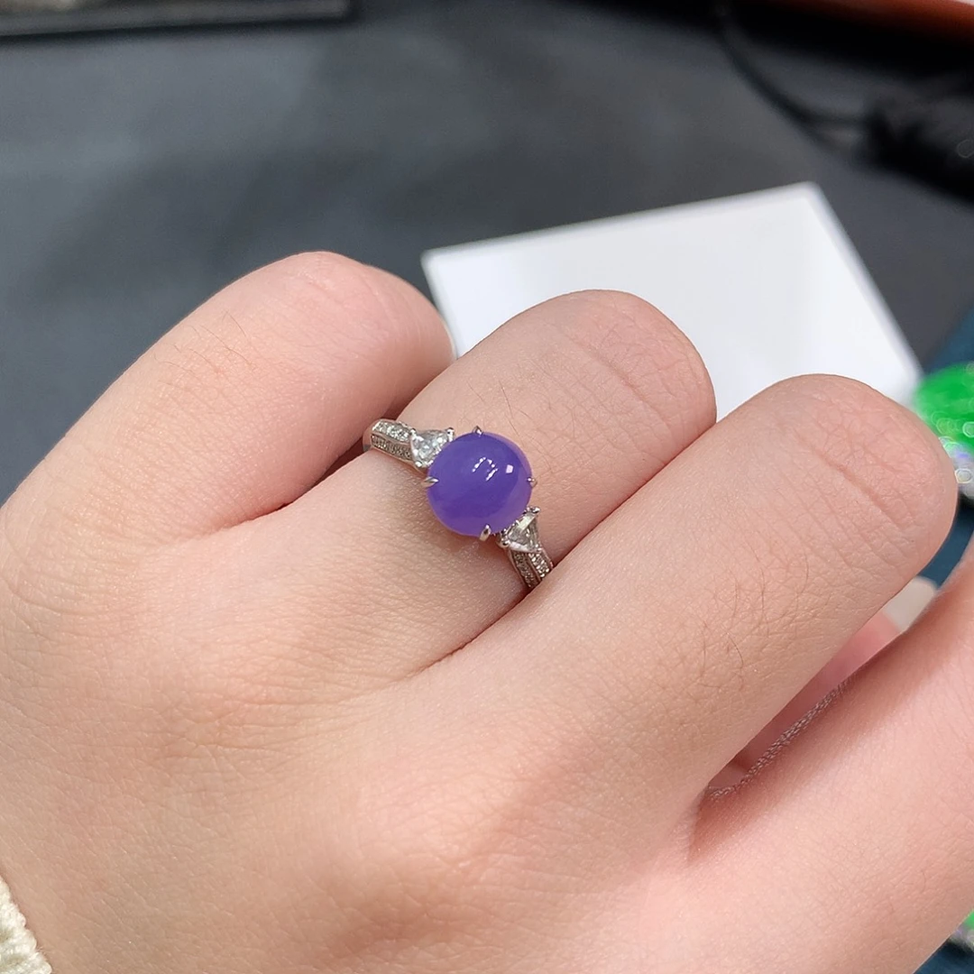 翡翠18K金镶嵌颈饰红春妖紫蛋面戒指 48小时鉴赏期