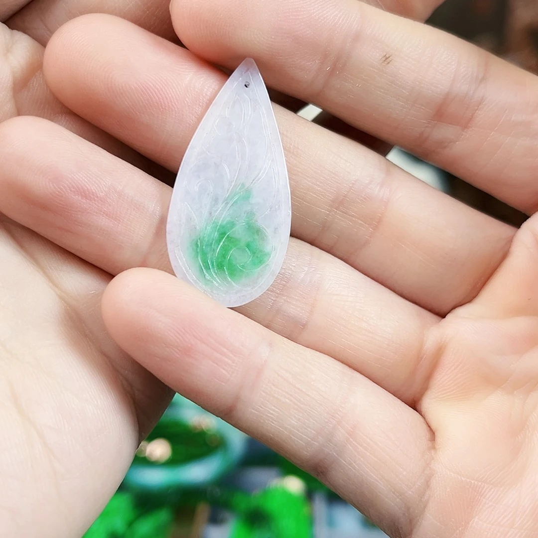 翡翠颈饰未镶嵌吊坠