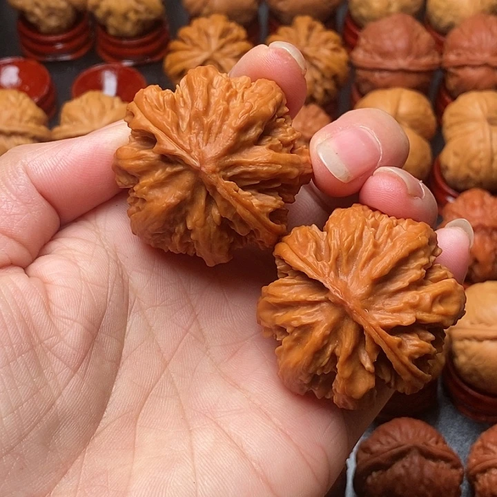 文玩核桃吊坠八棱