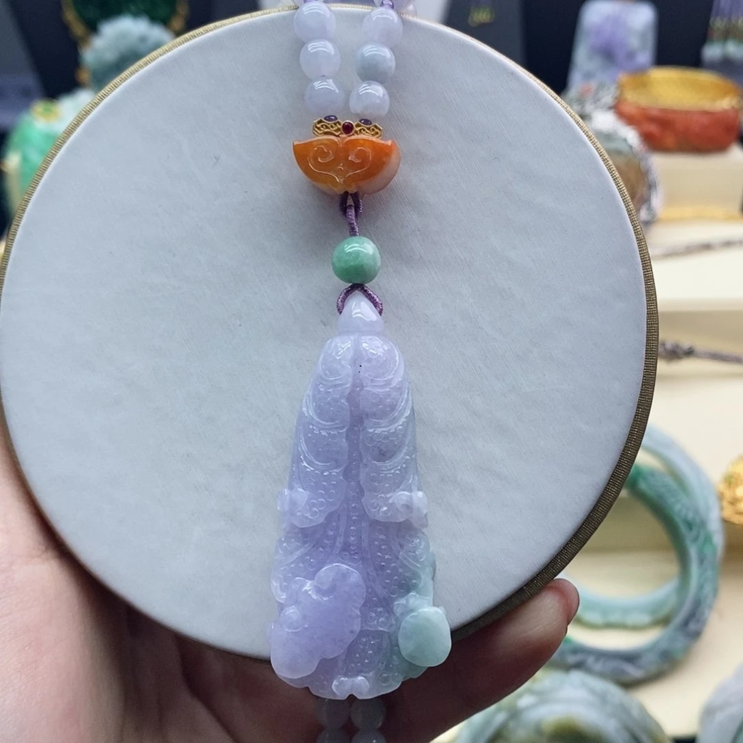 翡翠未镶嵌吊坠(赠链)