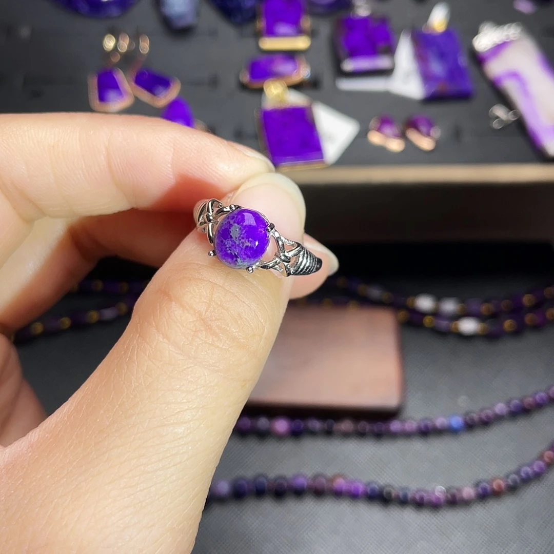 银S925镶嵌苏纪石（舒俱来）戒指