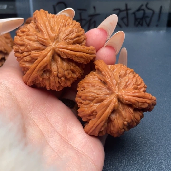 _***贤文玩核桃吊坠白狮子