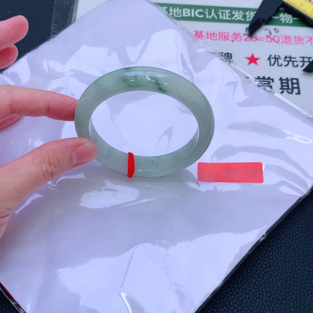 未镶嵌手镯翡翠缅甸翡翠手镯