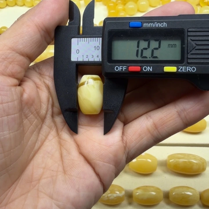 琥珀未镶嵌珠宝奇石桶珠12.2mm
