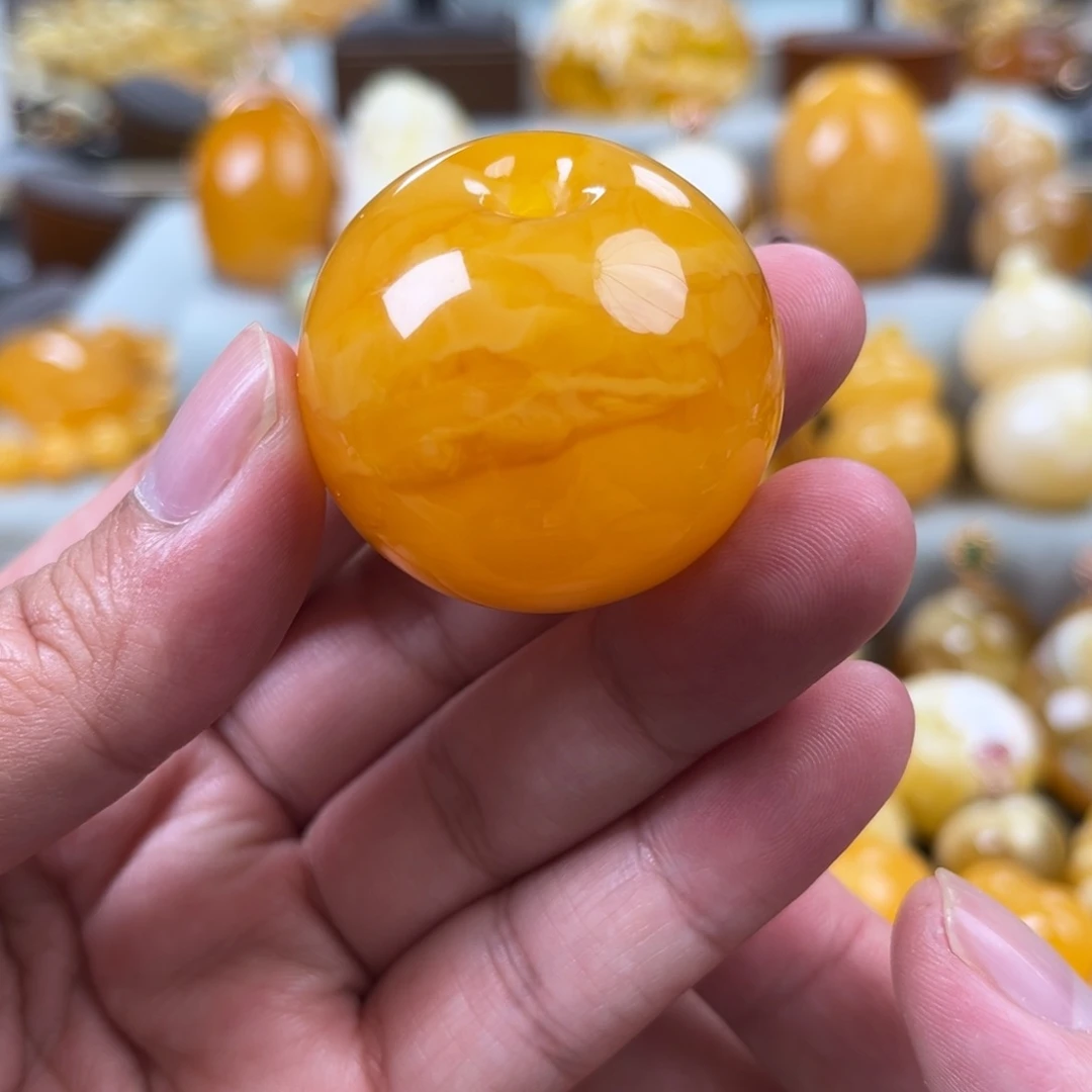 蜜蜡未镶嵌珠宝奇石