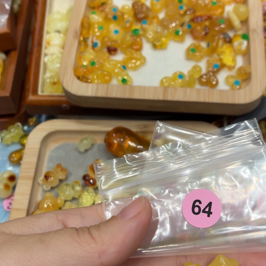 琥珀未镶嵌珠宝奇石