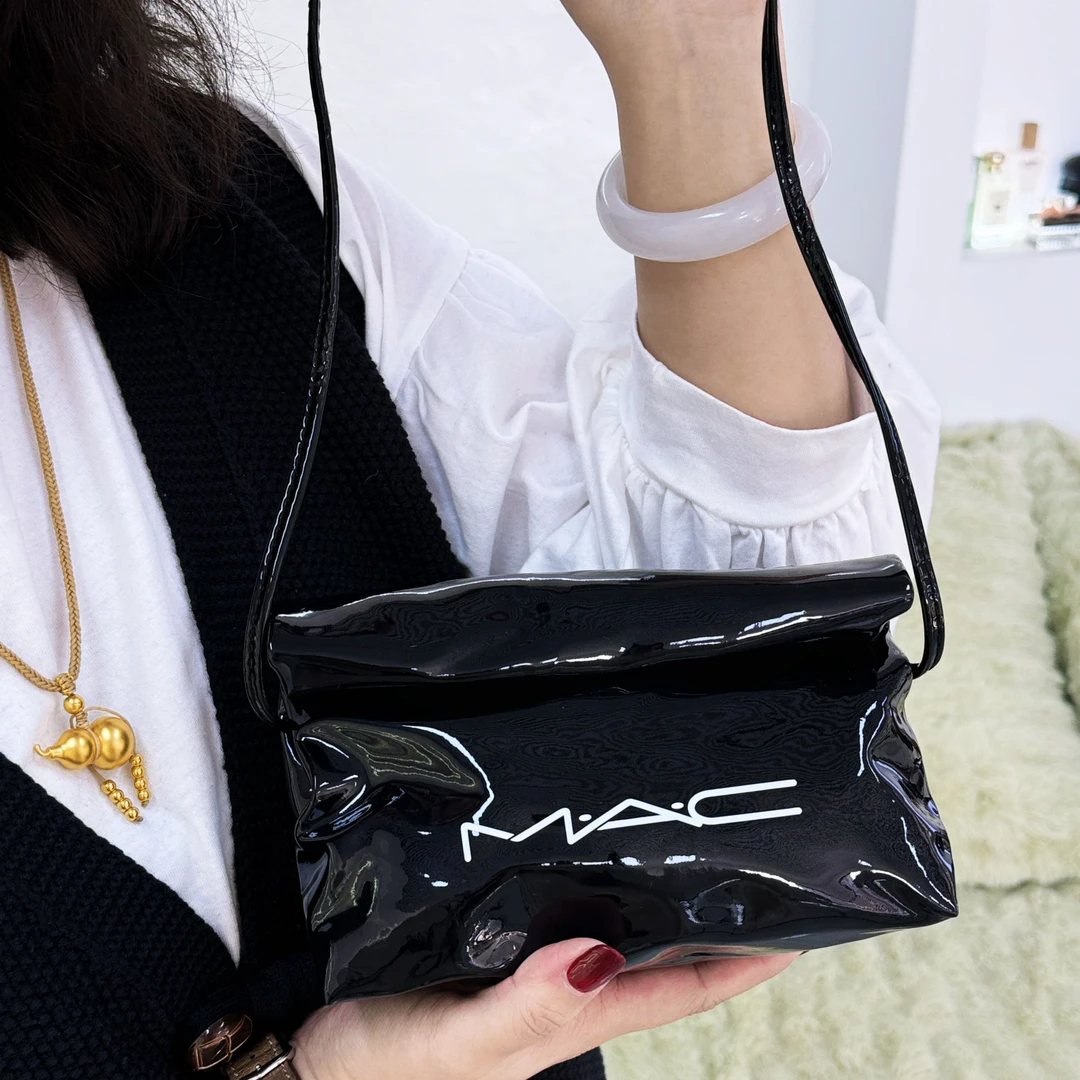 【1个装】18×11.5×8.5cm黑色漆皮单肩小拎包