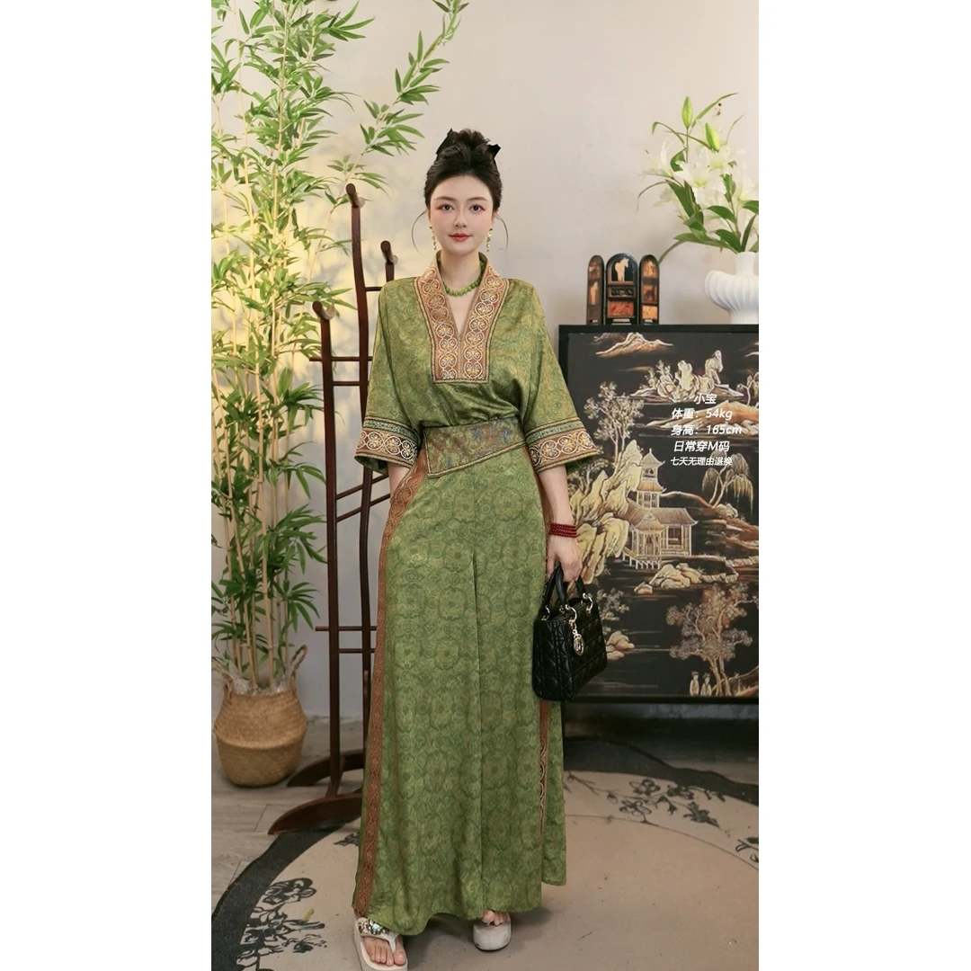 花享悦2025夏季新款大码显瘦时尚春芽色上衣和短裤WW(1683+1685)