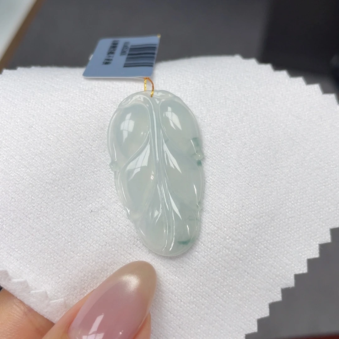 颈饰未镶嵌翡翠叶子