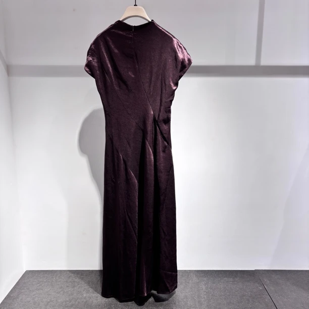 光泽绉纹优雅连衣裙垂感显瘦时尚百搭