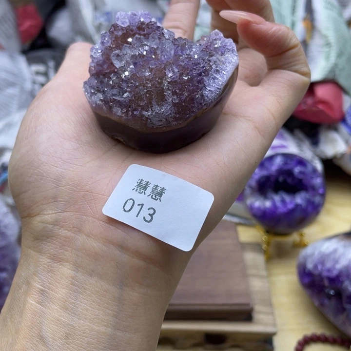 未镶嵌水晶大型摆件（非配饰）
