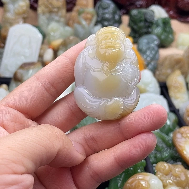 流****和田玉（糖玉）未镶嵌颈饰