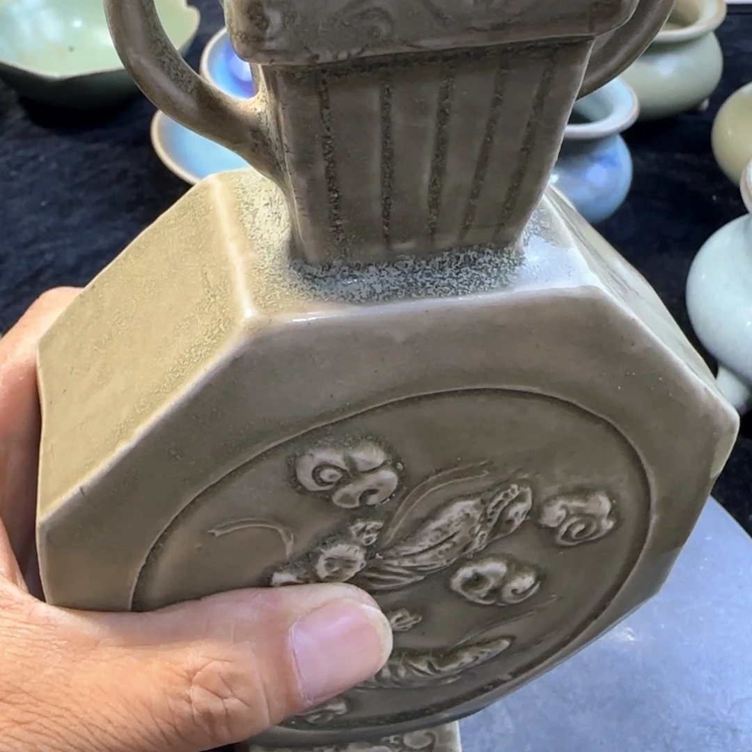 成***标耀州窑赏瓶，品相完整