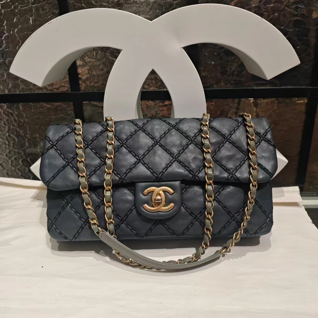 95新 Chanel/香奈儿 Chanel蓝色外缝线口盖包 25100135-01