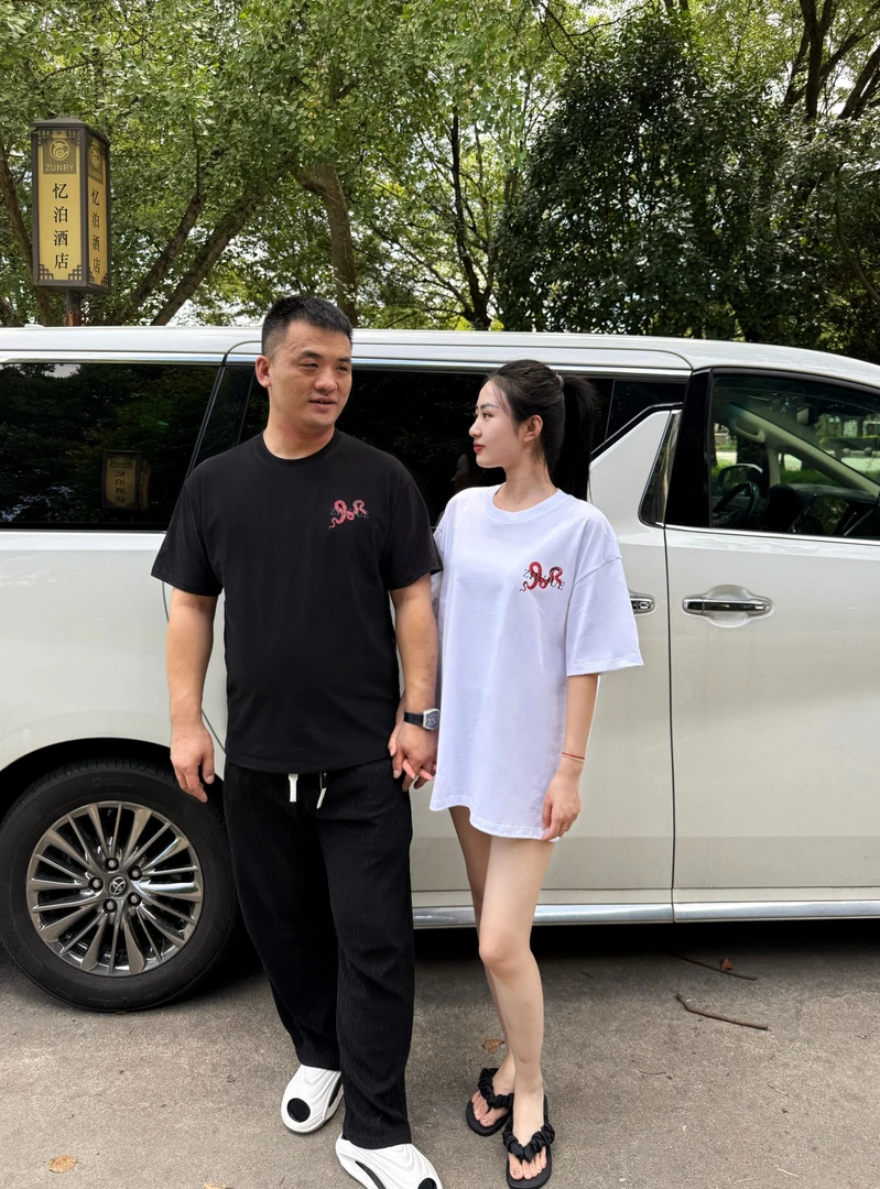 【韩羽ZHUJUE专属】2025年夏季300克重磅蛇年烫钻潮T短袖男女同款