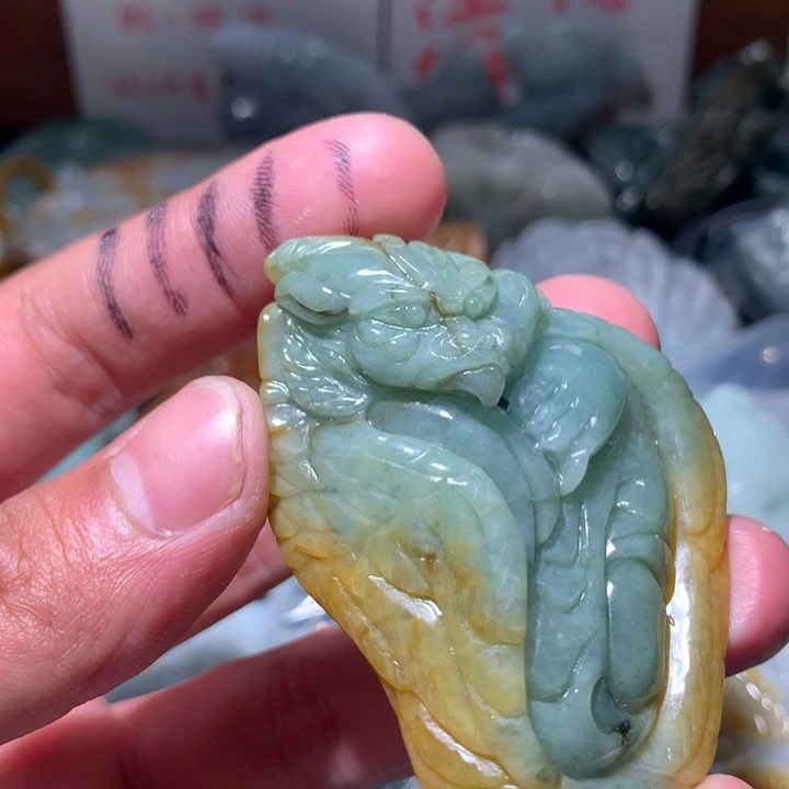 翡翠未镶嵌颈饰保真天然a货翡翠