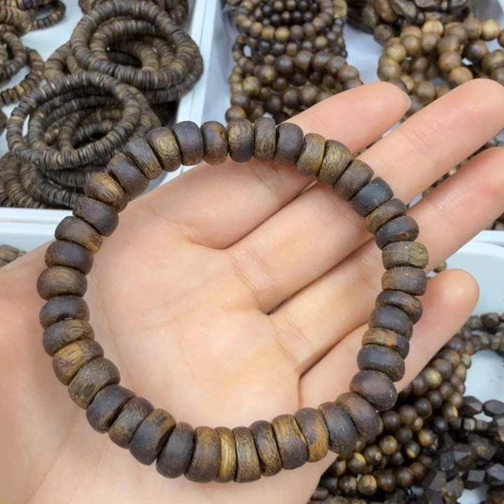 沉香手串沉香绿奇楠虫漏随型算盘珠 10